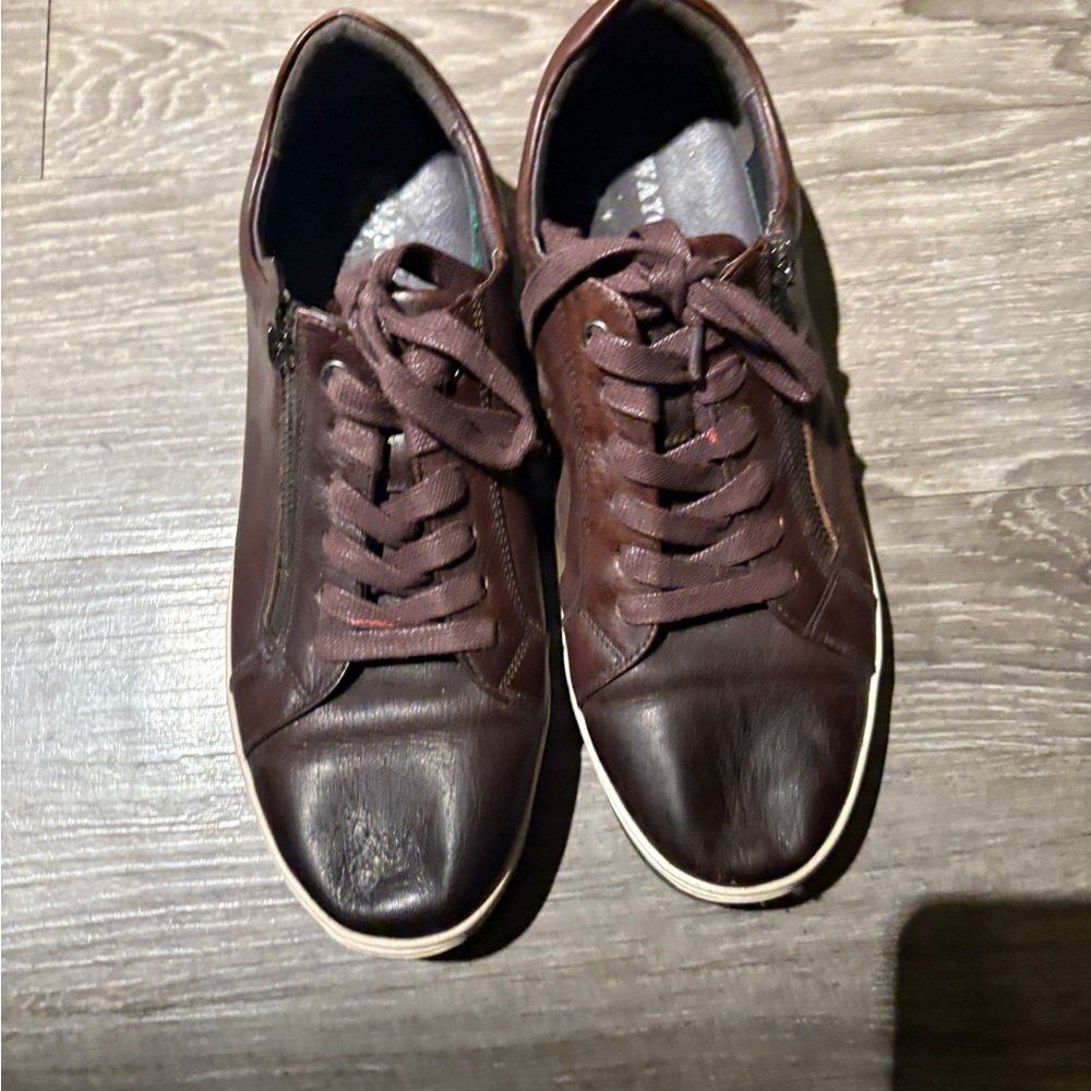 Brown Leather Low-Top Sneakers with White Sole
